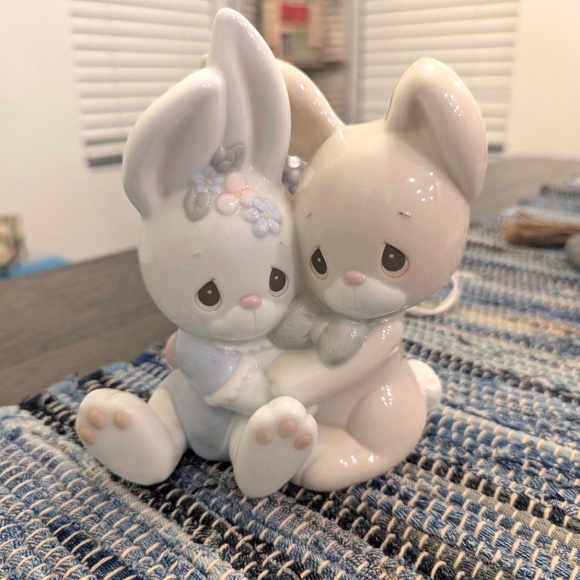Vintage "Precious Moments Some Bunny Loves You" Ceramic Night Light - Picture 2 of 8